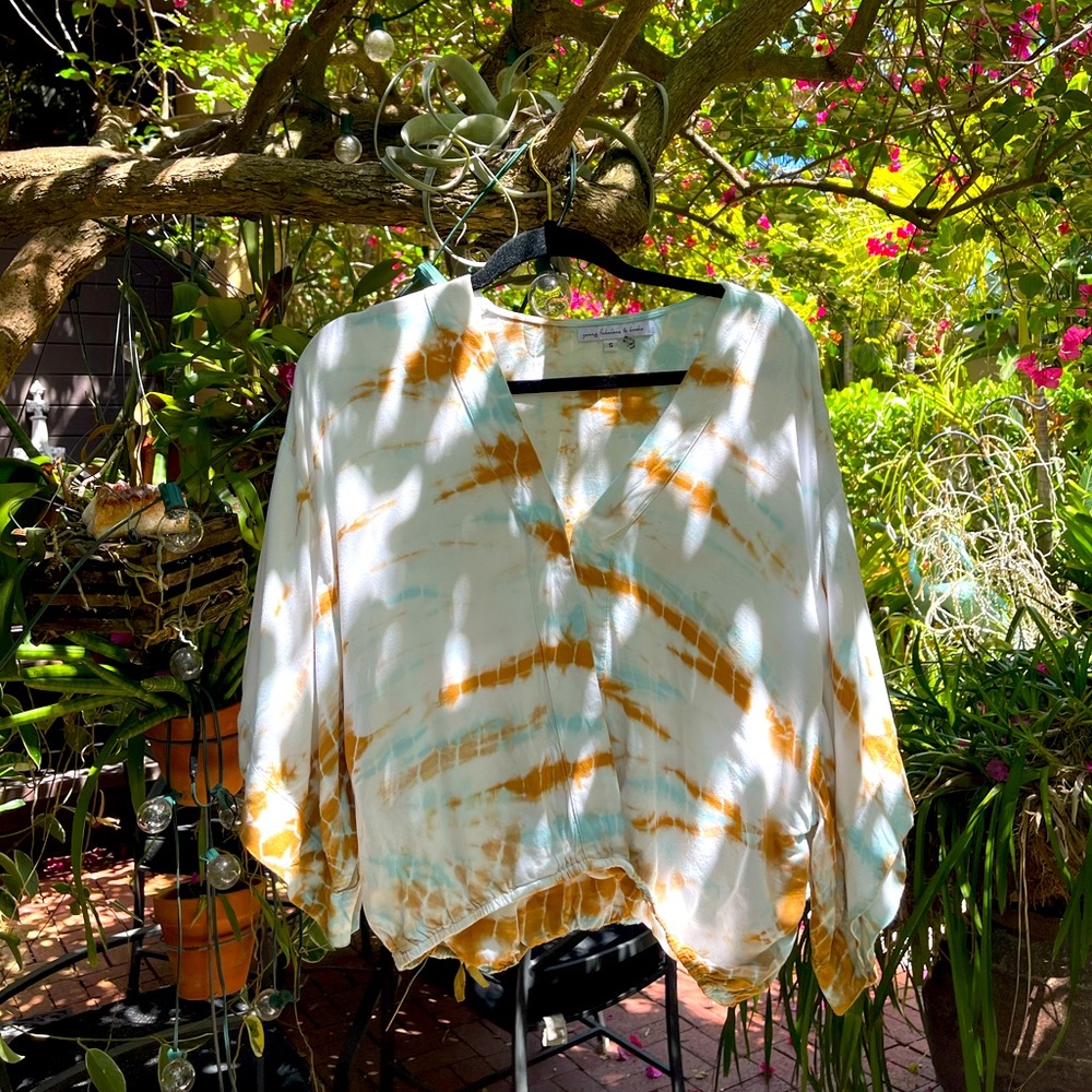 YFB Blouse, white blue brown Dolman sleeve top